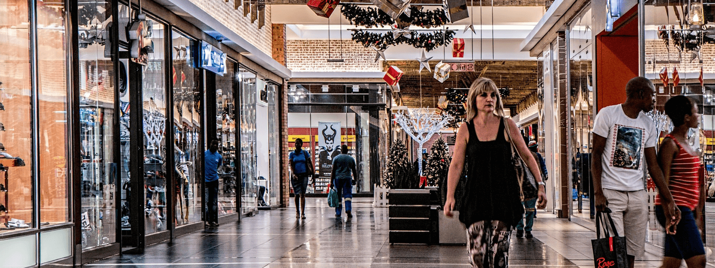 Interior view of a mall during the holidays