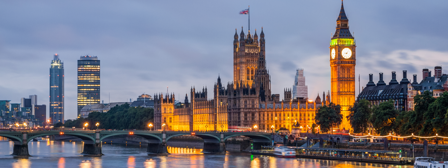 Big Ben and the Palace of Westminster at dusk